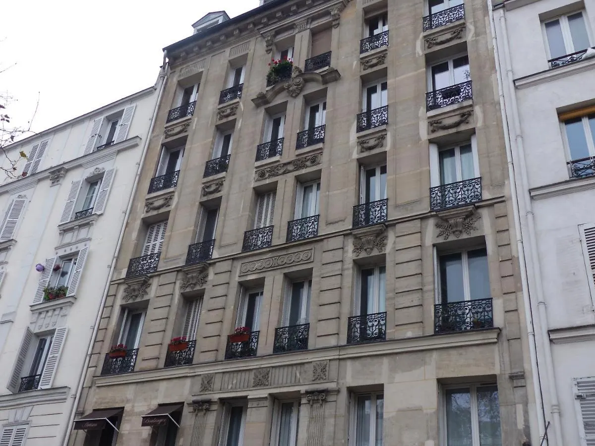 Charmant Logement Pres Parc Buttes Chaumont Parigi Francia